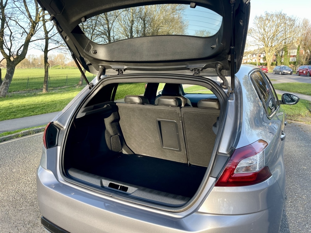 Used Peugeot 308 2016 for sale - 77736101: Photo 8