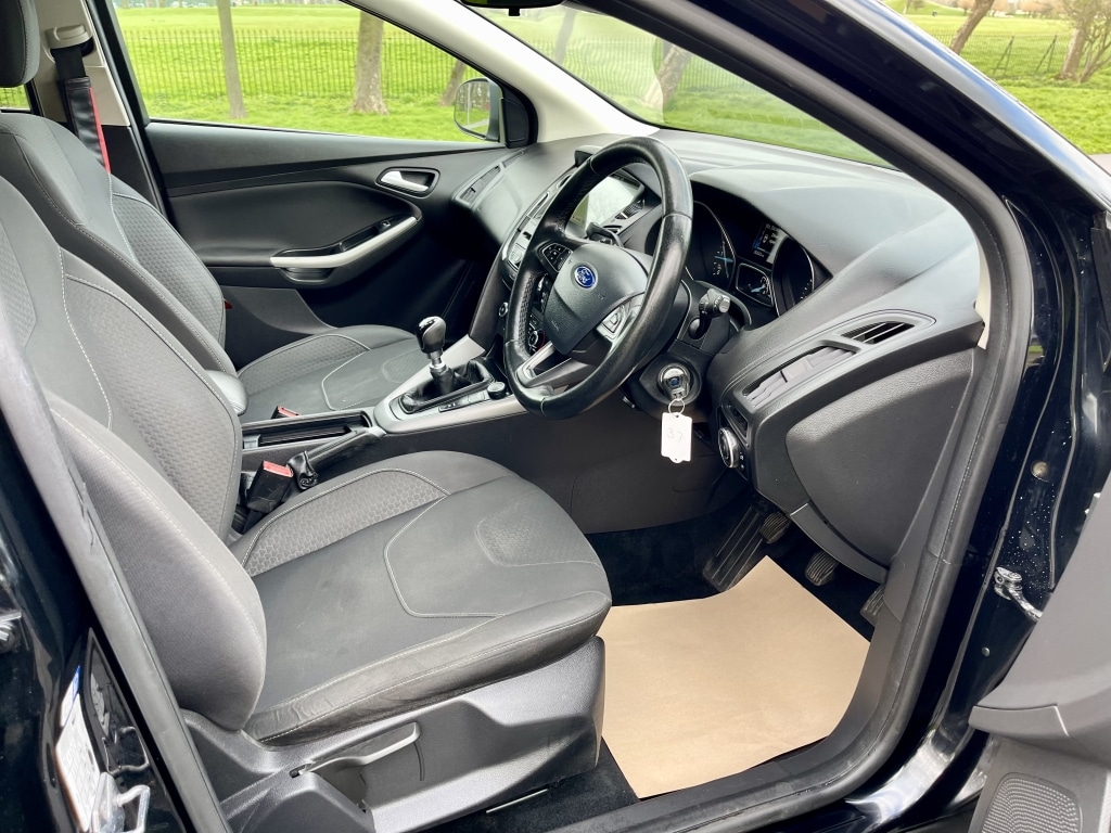 Used Ford Focus 2017 for sale - 78133106: Photo 12