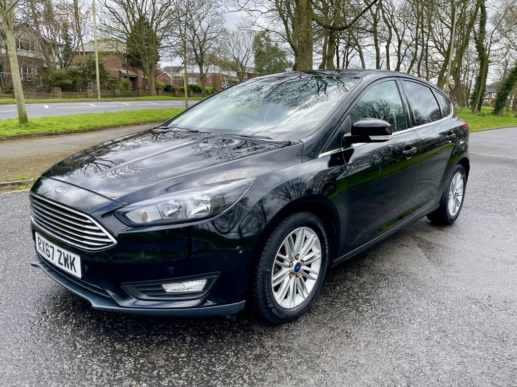 Used Ford Focus 2017 for sale - 78133106: Photo 2