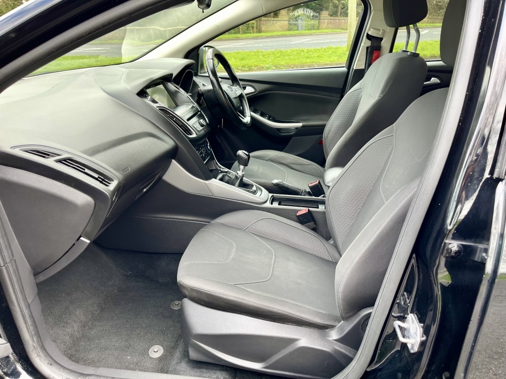 Used Ford Focus 2017 for sale - 78133106: Photo 8