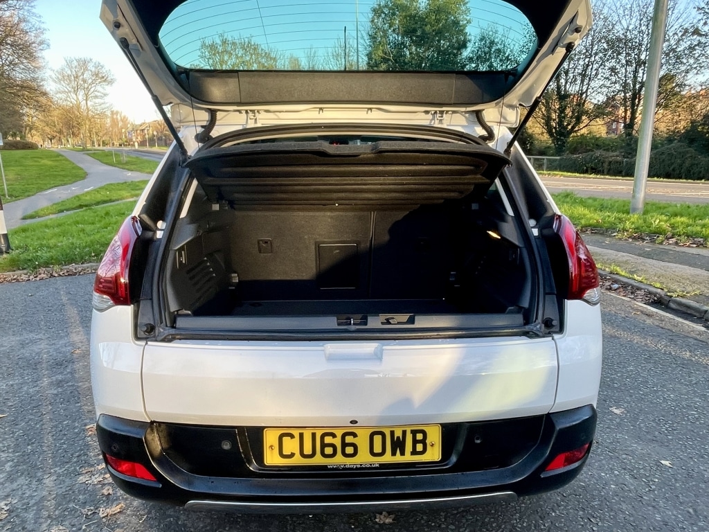 Used Peugeot 3008 2016 for sale - 76770235: Photo 8