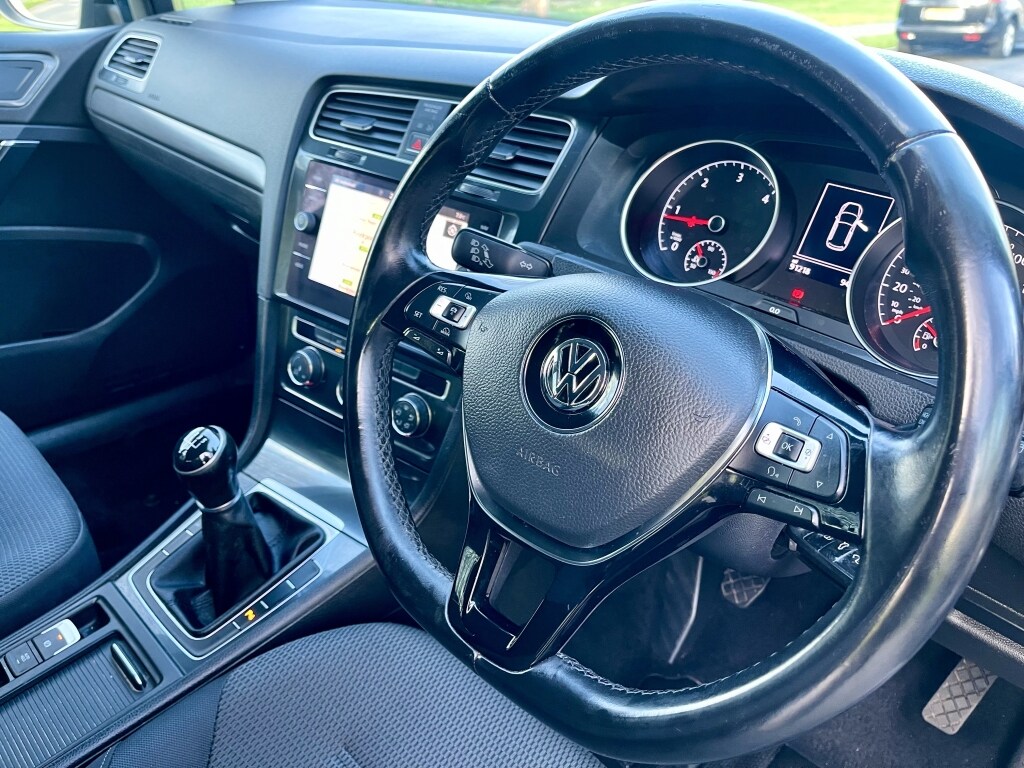 Used Volkswagen Golf 2017 for sale - 77896975: Photo 12