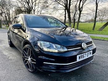 Used Volkswagen Golf 2017 for sale - 77896975: Photo