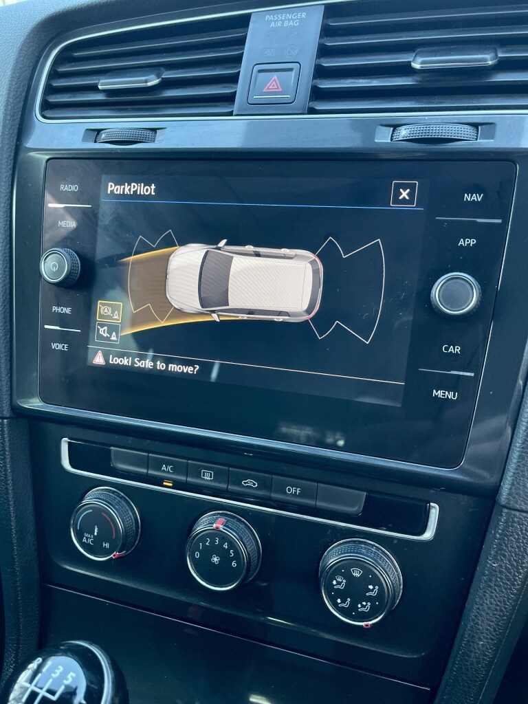 Used Volkswagen Golf 2017 for sale - 77896975: Photo 20