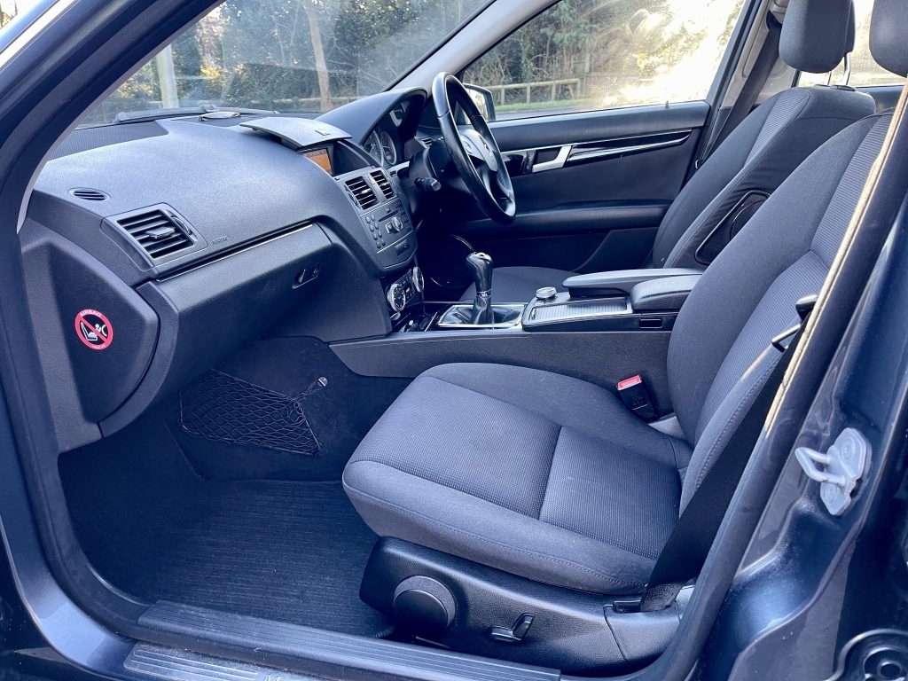 Used Mercedes-Benz C Class 2010 for sale - 77094700: Photo 8