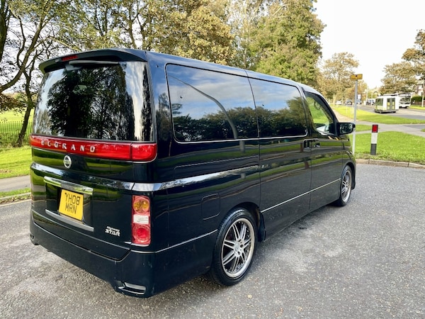 Used Nissan Elgrand 2008 for sale - 76218650: Photo 4