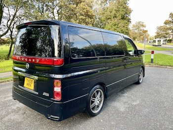 Used Nissan Elgrand 2008 for sale - 76218650: Photo 4