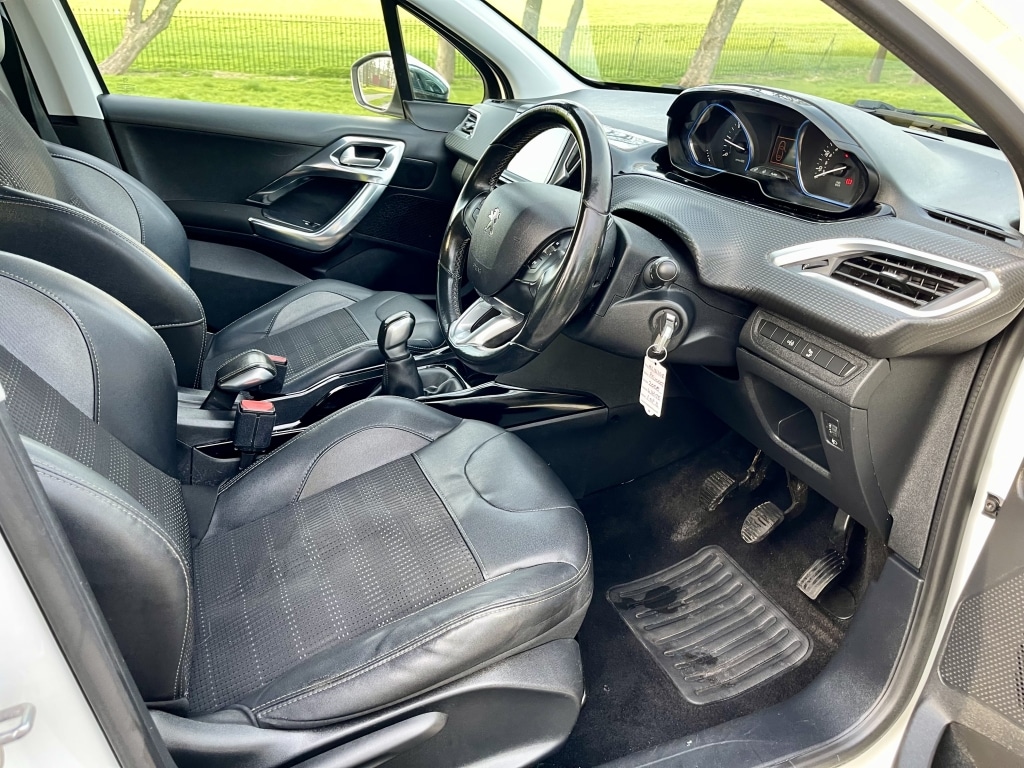 Used Peugeot 2008 2016 for sale - 77977346: Photo 14