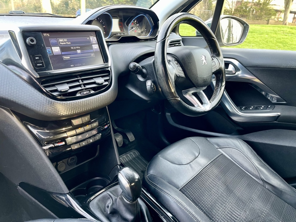 Used Peugeot 2008 2016 for sale - 77977346: Photo 17