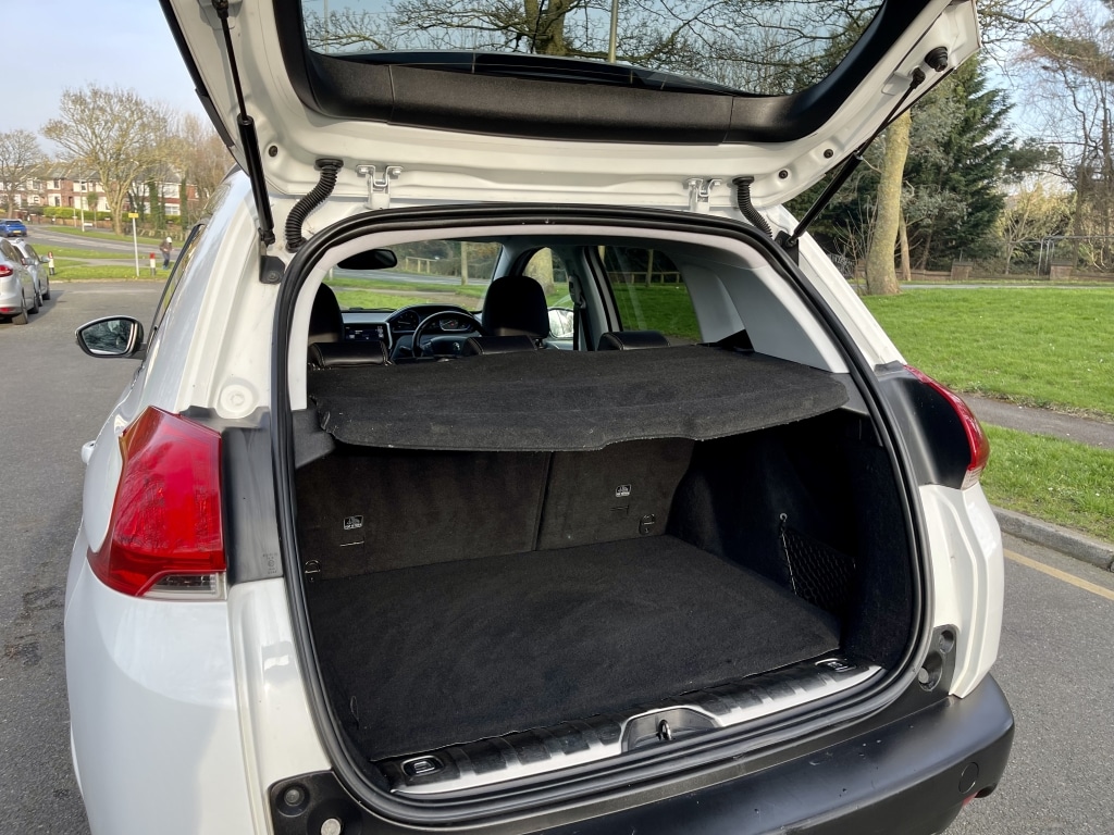 Used Peugeot 2008 2016 for sale - 77977346: Photo 8