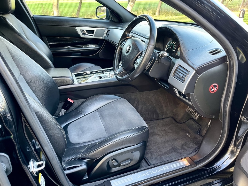 Used Jaguar XF 2013 for sale - 76846141: Photo 14