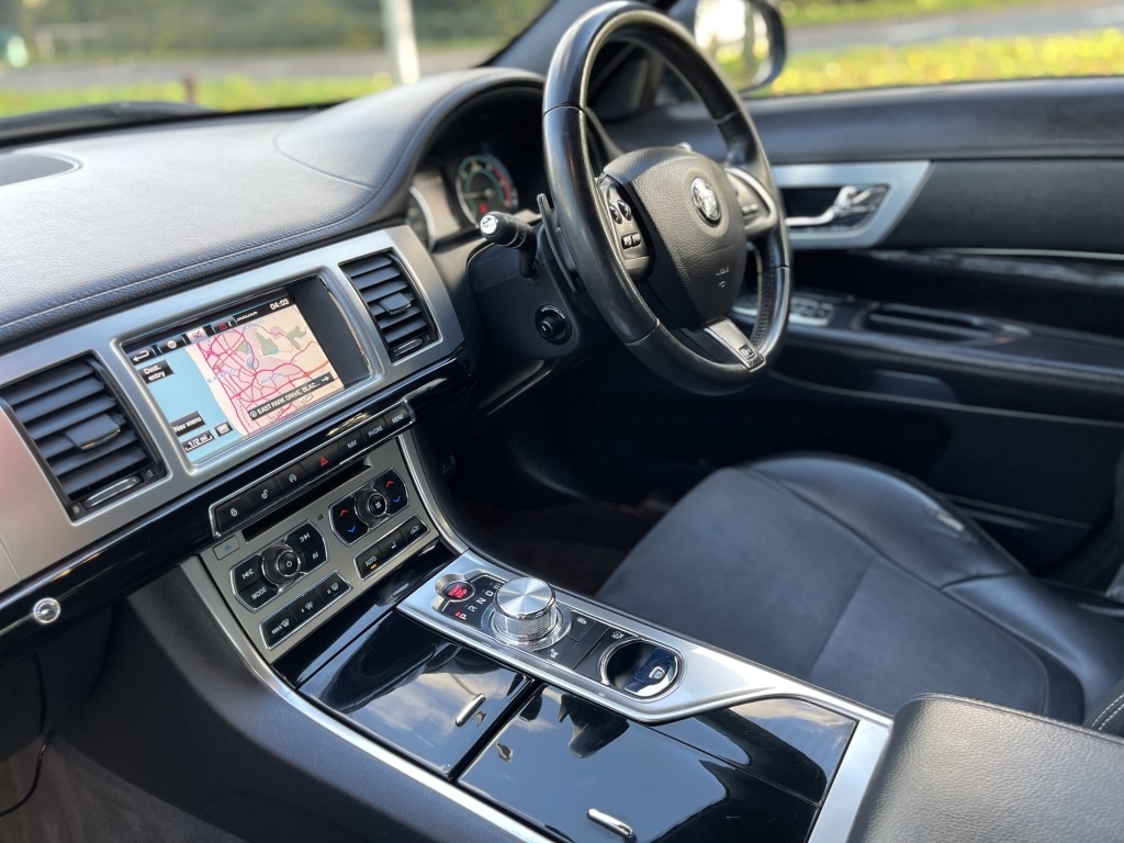 Used Jaguar XF 2013 for sale - 76846141: Photo 19