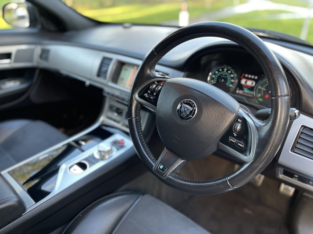 Used Jaguar XF 2013 for sale - 76846141: Photo 20