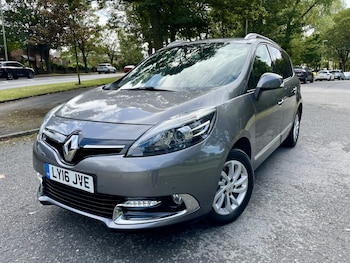 Used Renault Grand Scenic 2016 for sale - 75779637: Photo