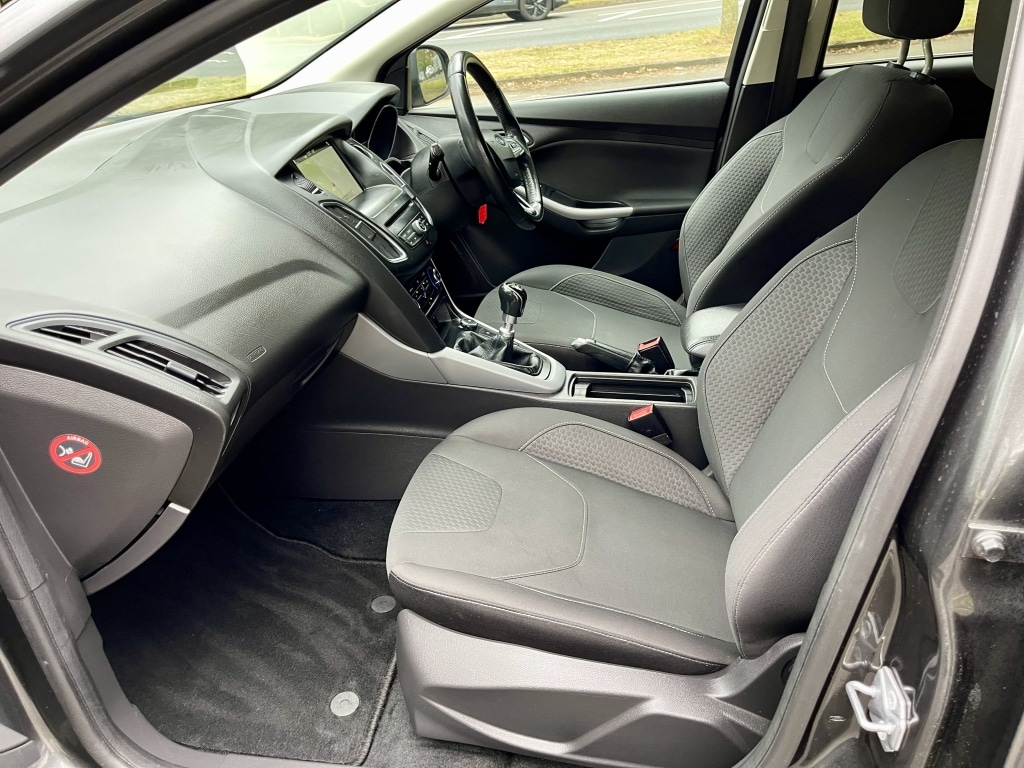 Used Ford Focus 2017 for sale - 76699674: Photo 8