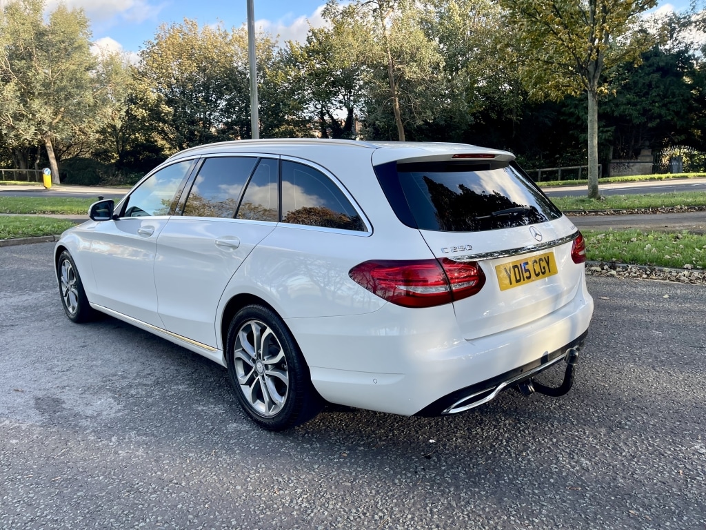 Used Mercedes-Benz C Class 2015 for sale - 76403515: Photo 4