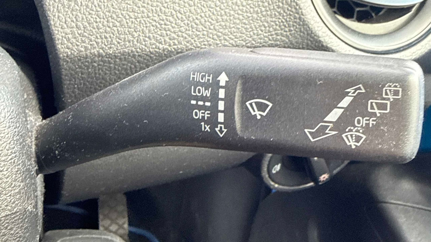 Used Volkswagen up! 2014 for sale - 78187800: Photo 16