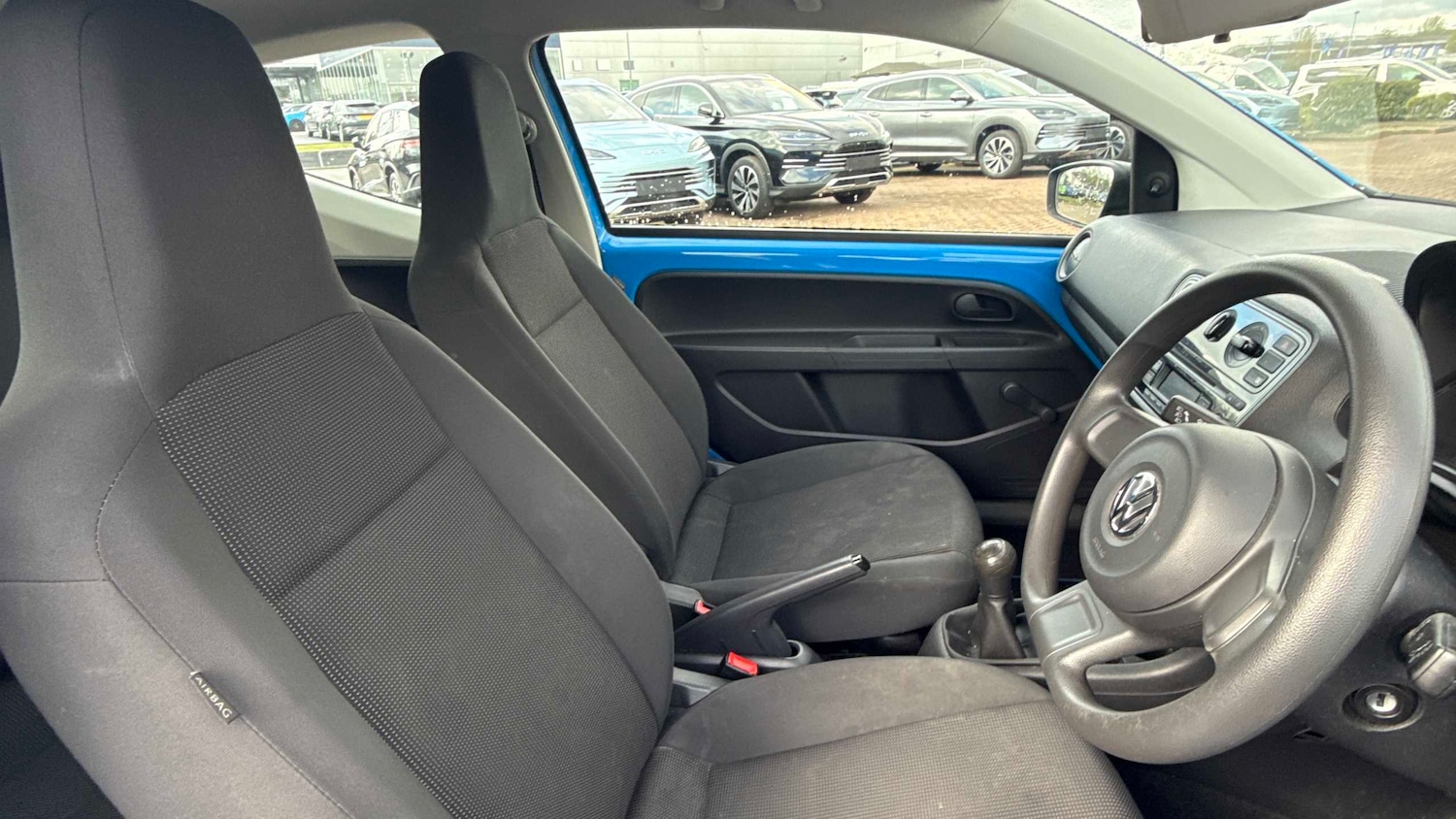 Used Volkswagen up! 2014 for sale - 78187800: Photo 3