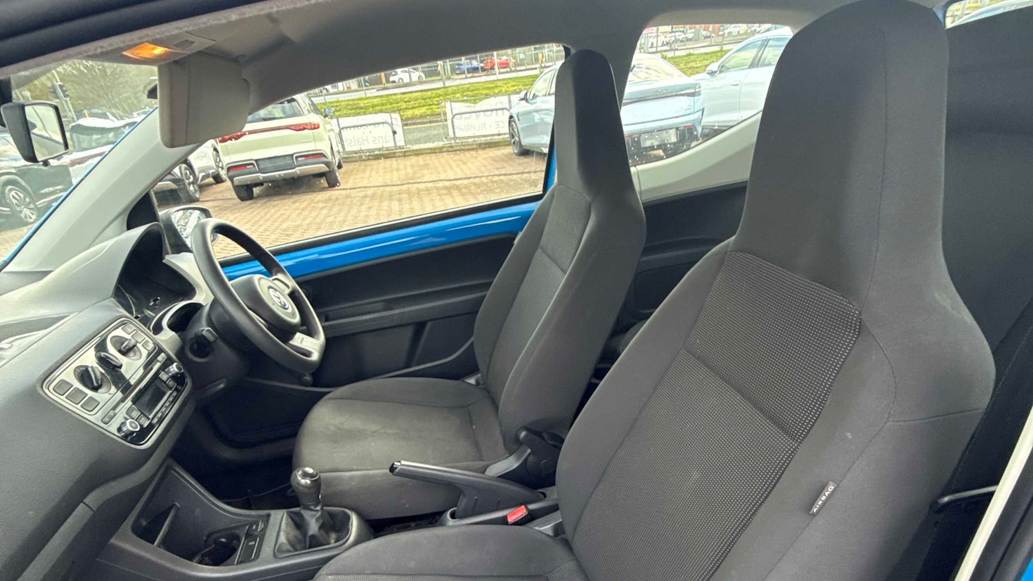 Used Volkswagen up! 2014 for sale - 78187800: Photo 9