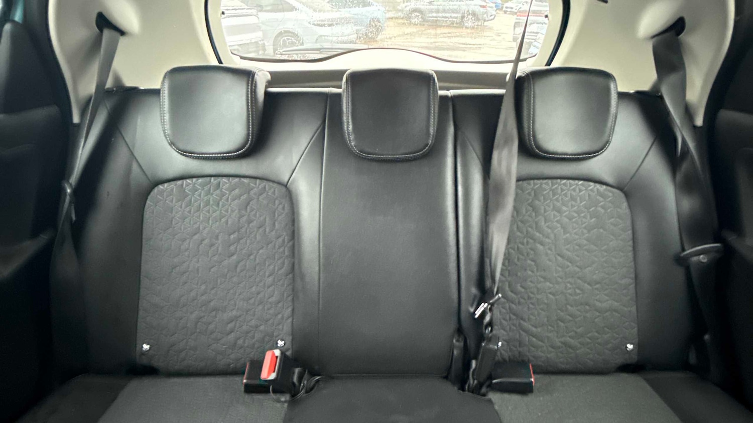 Used Renault Zoe 2023 for sale - 77397934: Photo 12