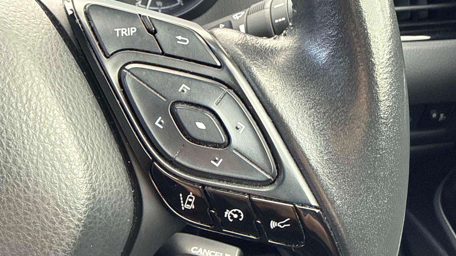 Used Toyota C-HR 2020 for sale - 76928924: Photo 20