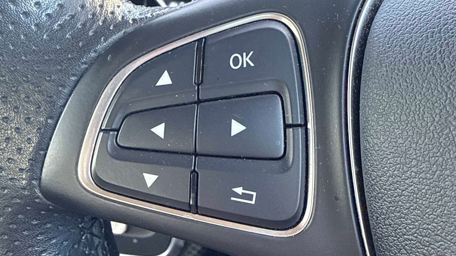 Used Mercedes-Benz A-Class 2017 for sale - 78161299: Photo 20