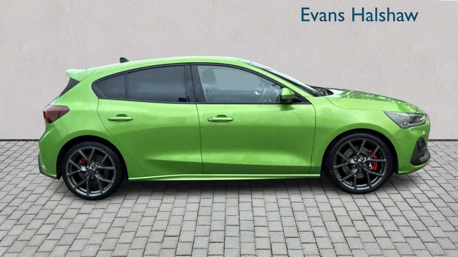 Used Ford Focus 2023 for sale - 77044135: Photo 2