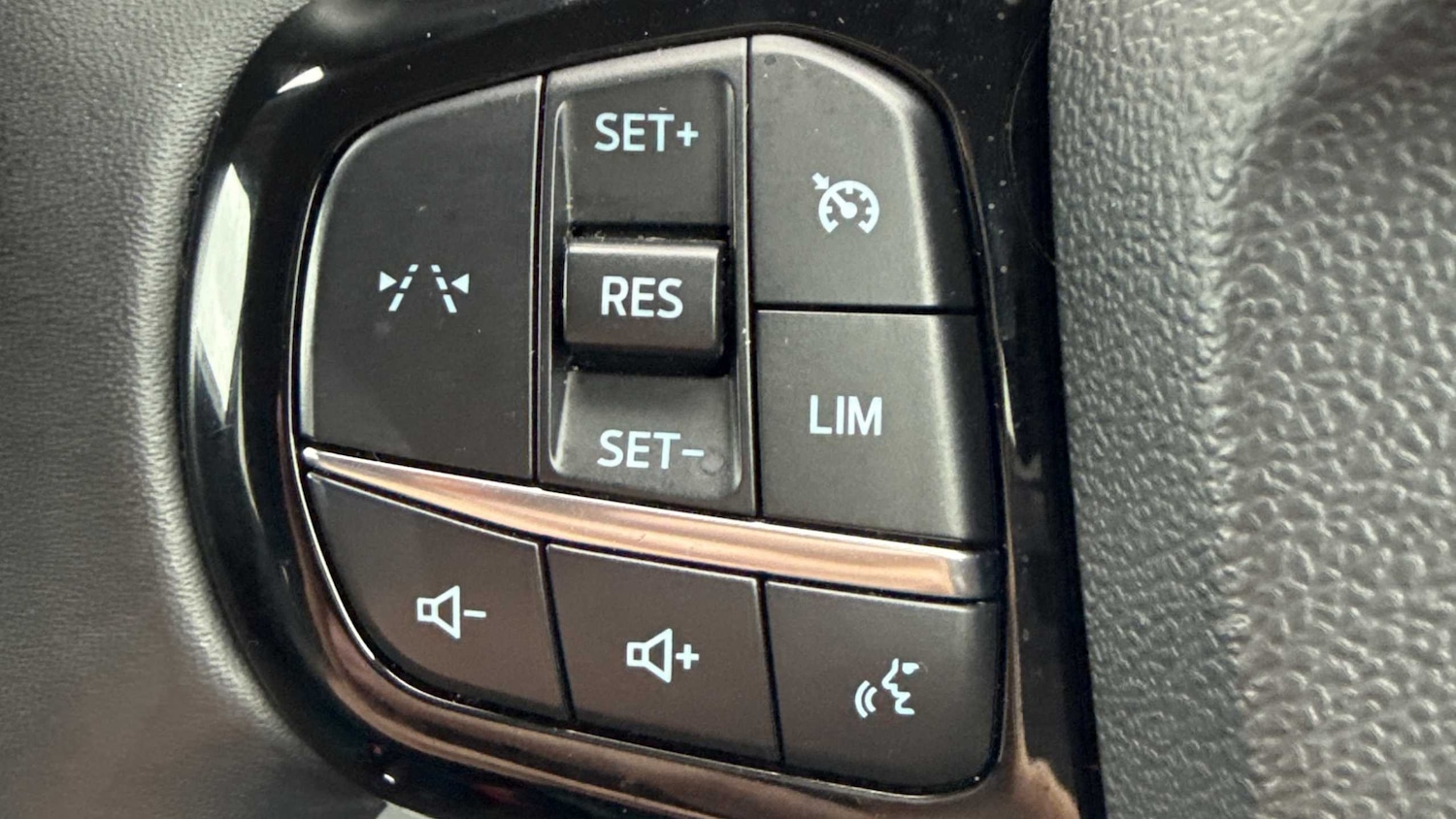 Used Ford Puma 2024 for sale - 75968204: Photo 28