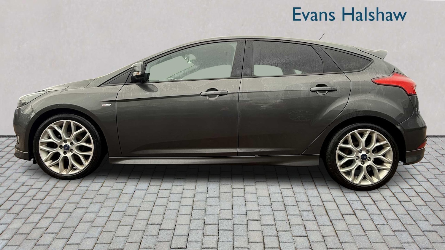 Used Ford Focus 2017 for sale - 77540791: Photo 3