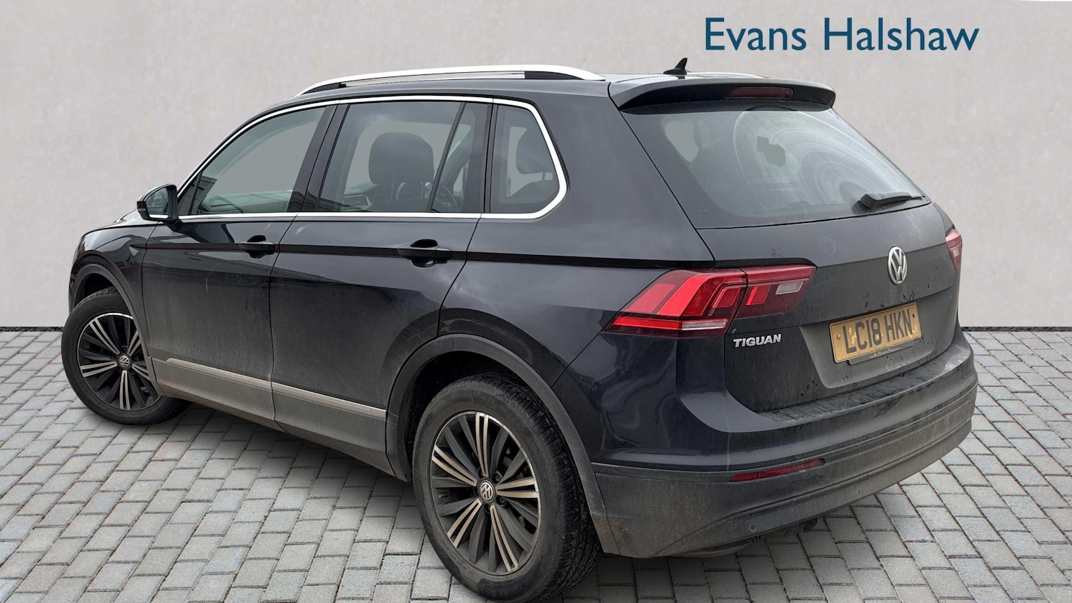 Used Volkswagen Tiguan 2018 for sale - 77458639: Photo 4