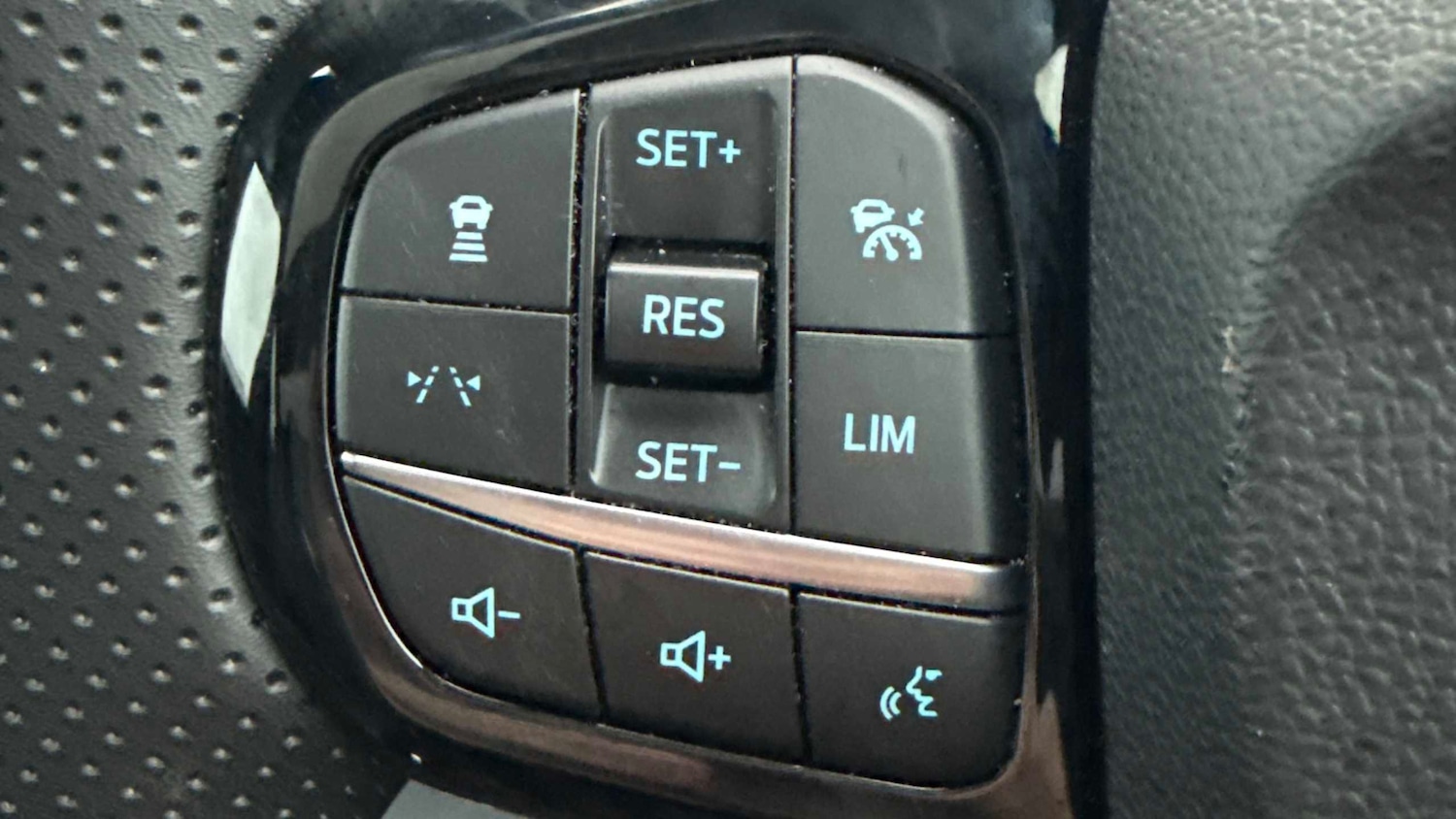 Used Ford Puma 2025 for sale - 76978819: Photo 16