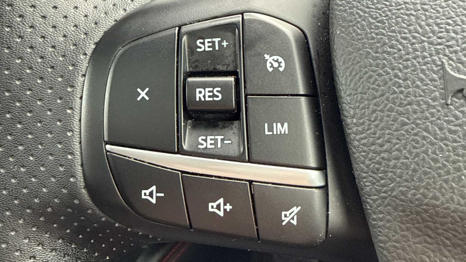 Used Ford Kuga 2022 for sale - 76242380: Photo 21