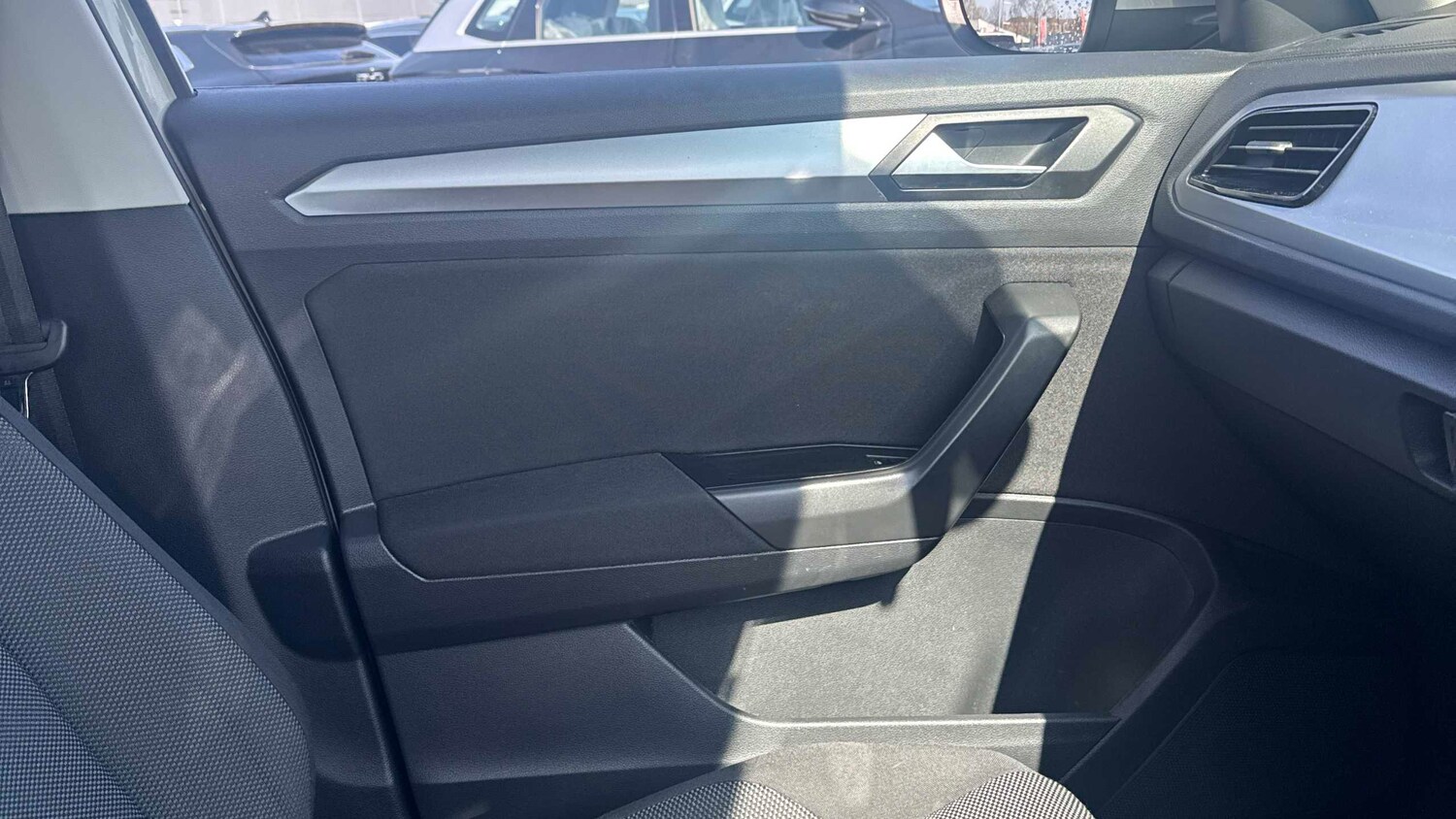 Used Volkswagen T-Roc 2023 for sale - 77972714: Photo 12