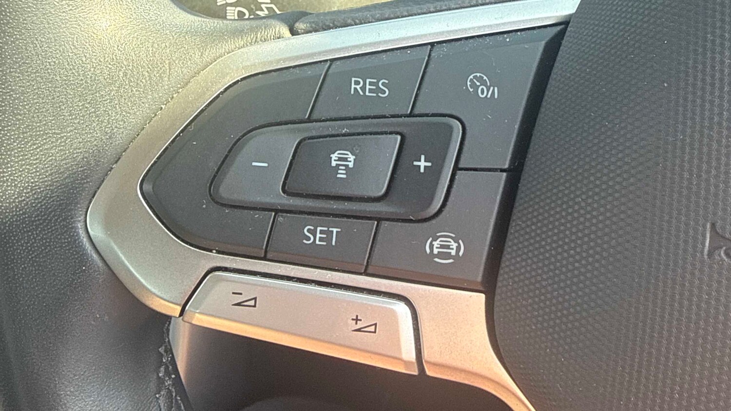 Used Volkswagen T-Roc 2023 for sale - 77972714: Photo 17