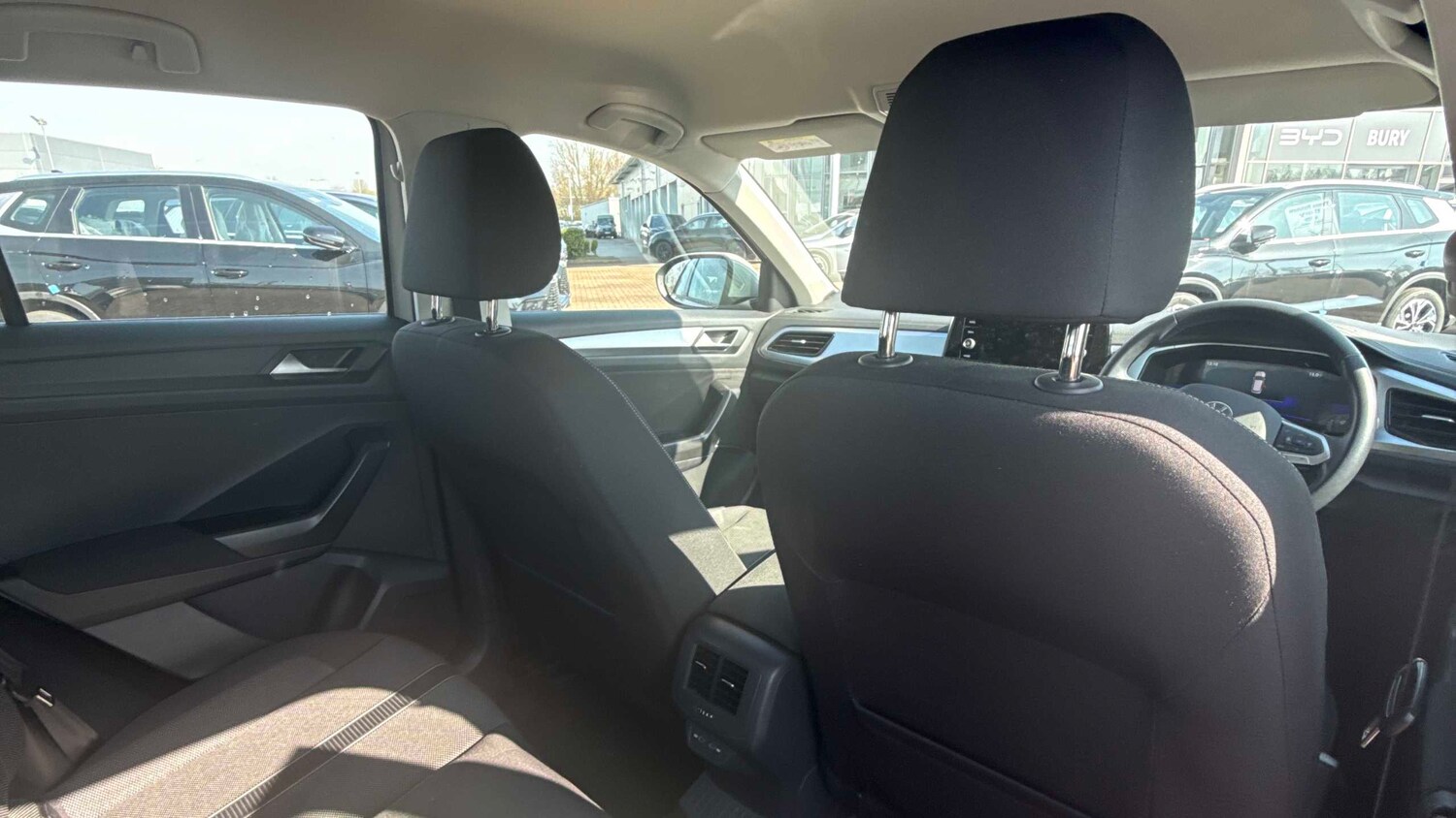 Used Volkswagen T-Roc 2023 for sale - 77972714: Photo 5