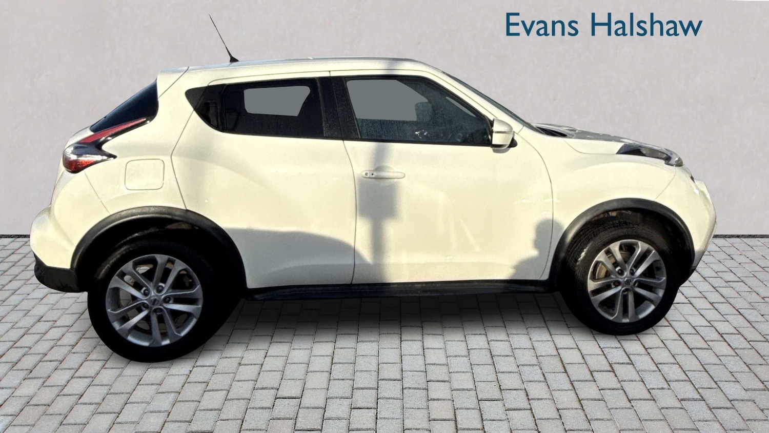 Used Nissan Juke 2016 for sale - 76967810: Photo 2