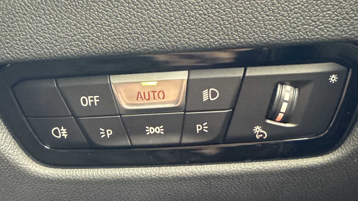 Used BMW i4 2024 for sale - 76113557: Photo 25