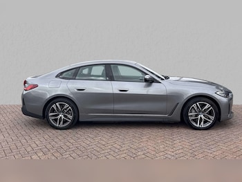 Used BMW i4 2024 for sale - 76113557: Photo 2