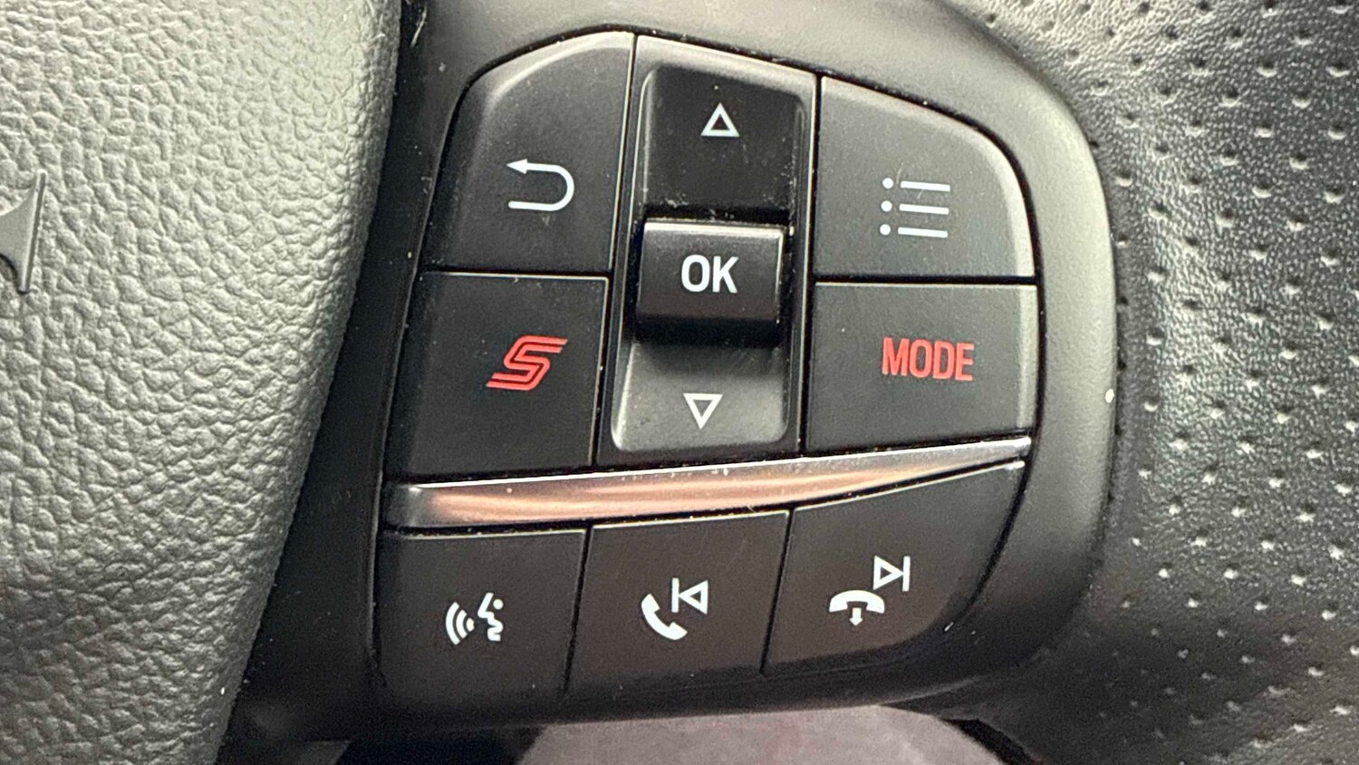 Used Ford Focus 2023 for sale - 77740899: Photo 16