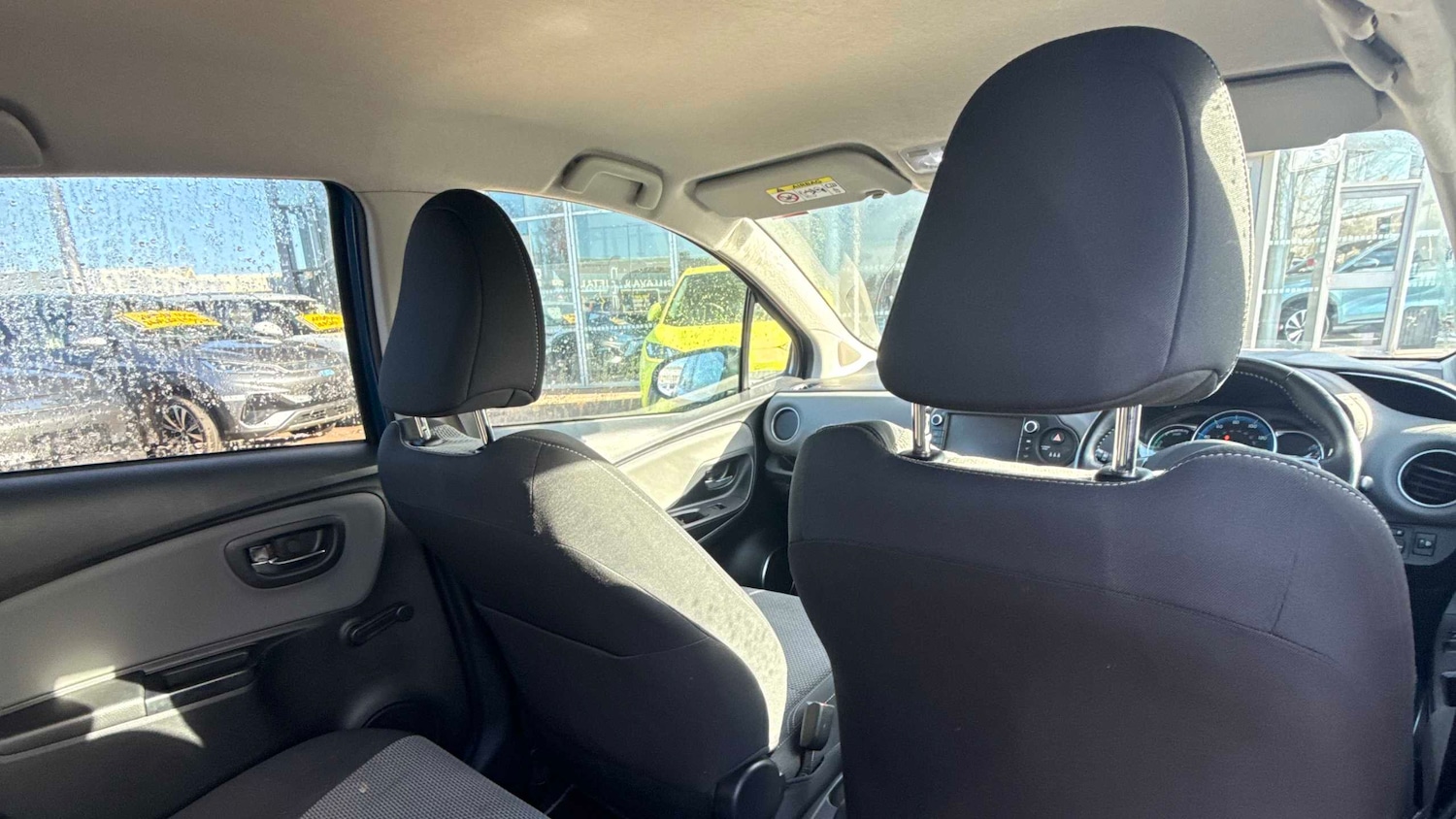 Used Toyota Yaris 2016 for sale - 77740948: Photo 6