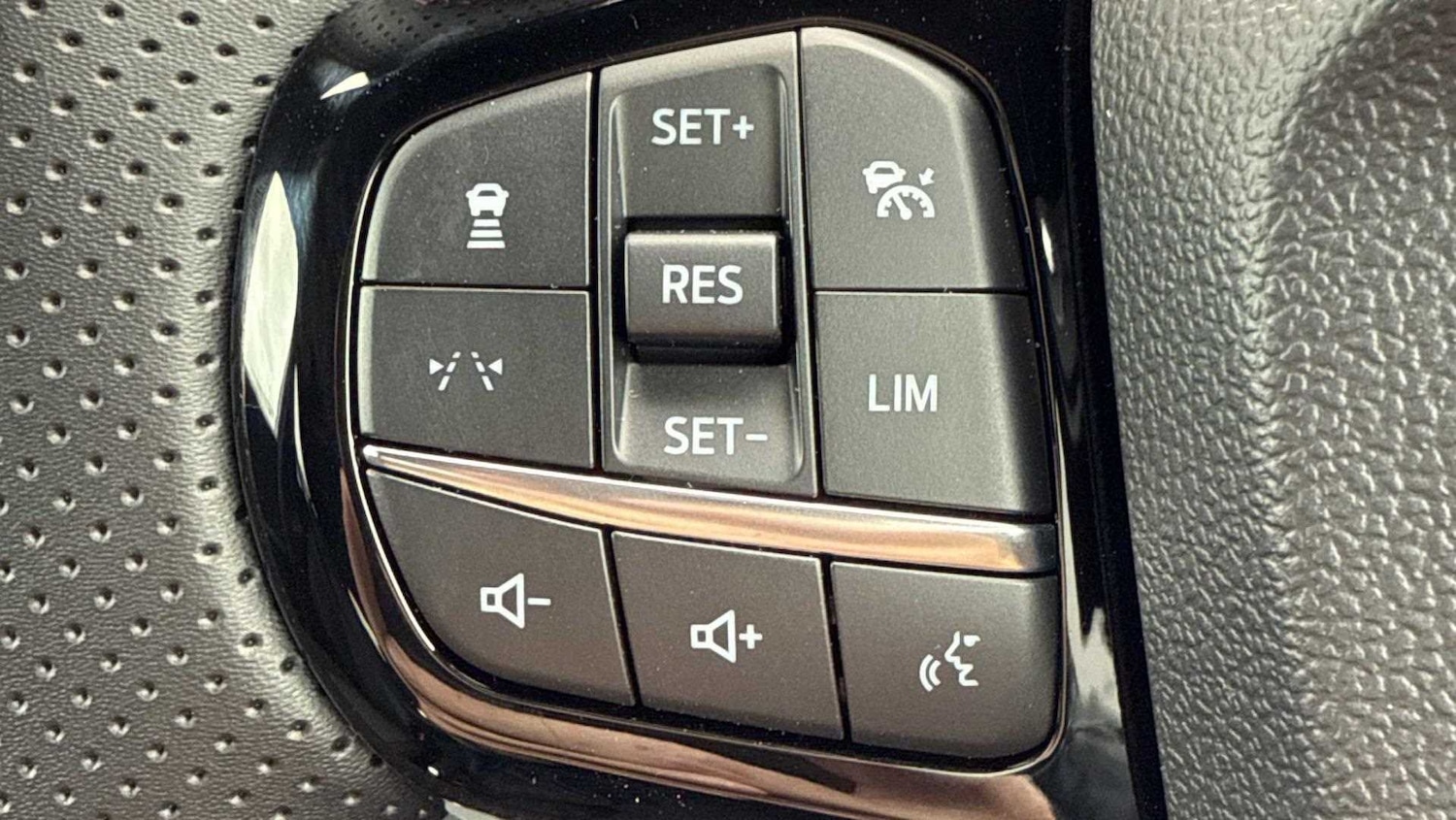 Used Ford Puma 2025 for sale - 76435655: Photo 23