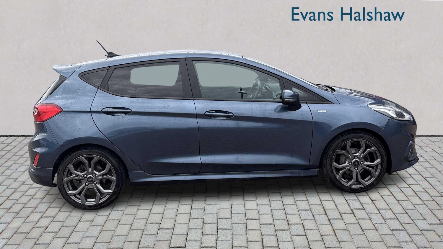 Used Ford Fiesta 2018 for sale - 76156123: Photo 2