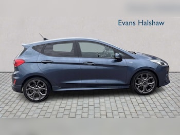 Used Ford Fiesta 2018 for sale - 76156123: Photo 2