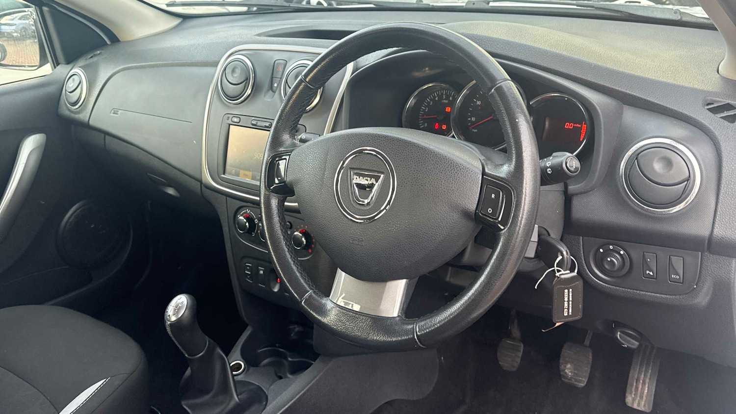 Used Dacia Sandero Stepway 2015 for sale - 77649032: Photo 4