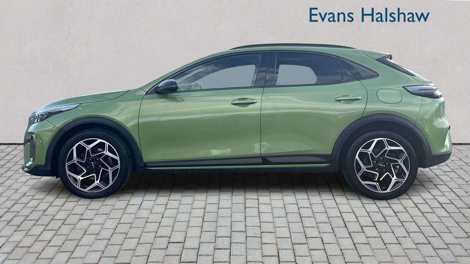 Used Kia XCeed 2023 for sale - 77661081: Photo 3