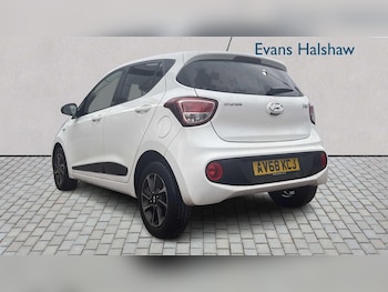 Used Hyundai i10 2018 for sale - 77514302: Photo