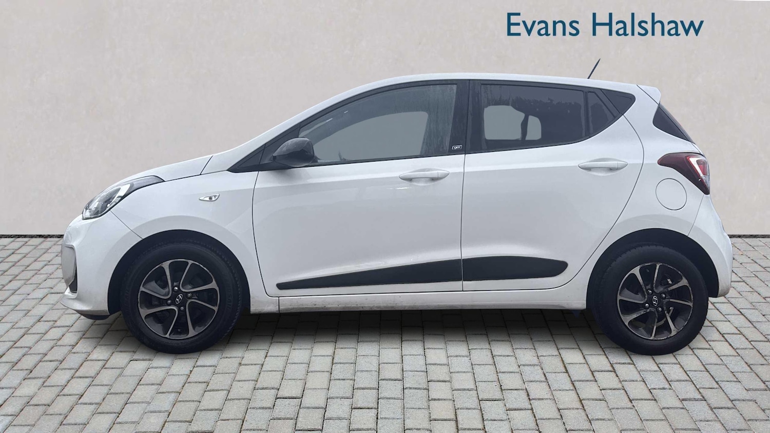 Used Hyundai i10 2018 for sale - 77514302: Photo 3