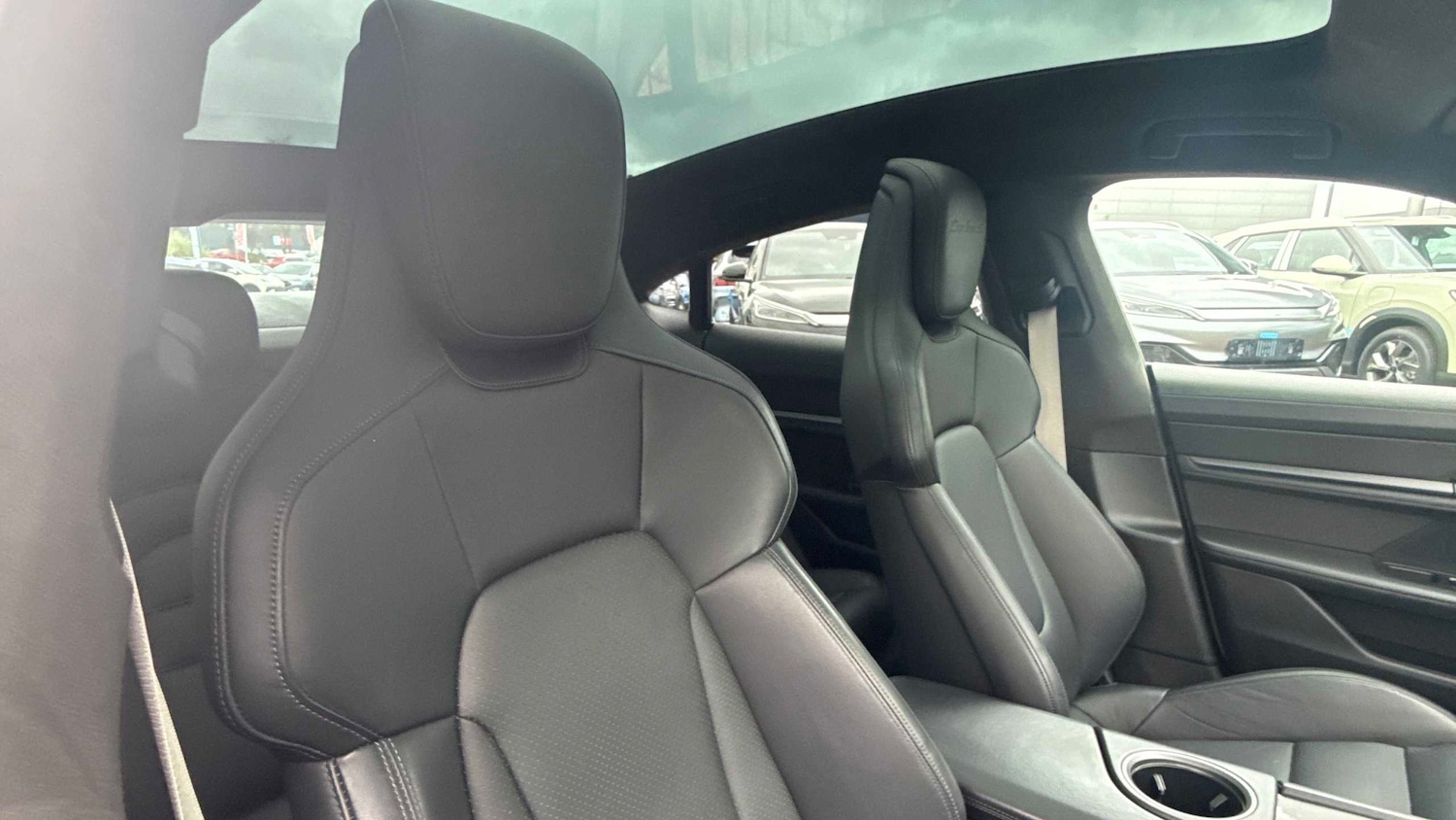 Used Porsche Taycan for sale - 77514343: Photo 8