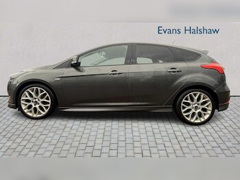 Used Ford Focus 2017 for sale - 77472470: Photo