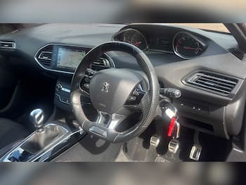 Used Peugeot 308 2017 for sale - 79604569: Photo